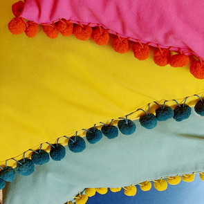 Wunderbare Kissen fuer die Dekoration aus ausgewaehlten Stoffen in zahlreichen Farben. Sofakissen, Kissen fuer Schlafzimmer-, Esszimmer,- Outdoor-Dekoration, Zweifarbige Kissen, Bicolorkissen fuer das Sofa in bester Qualitaet, viele Ausfuehrungen, Wohnaccessoires fuer sein Wohnen wie im Urlaub