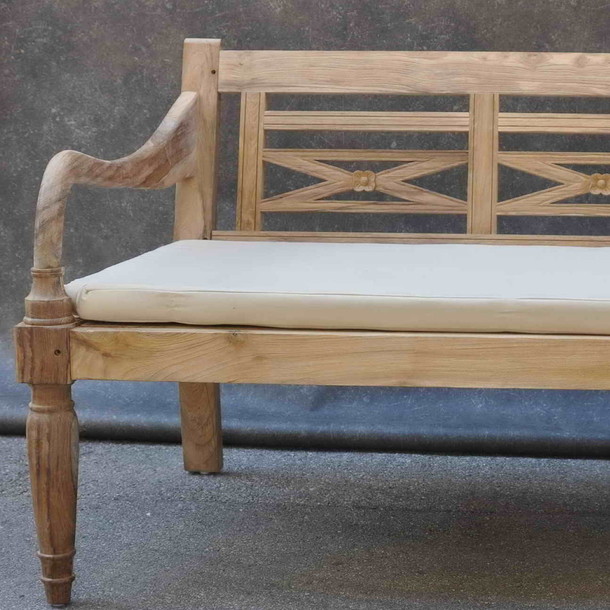 Daybed Massivholz Teak im Kolonialstil, mit Dekor Schnitzerei vom Schreiner Meister in der Rueckenlehne, Daybed aus Plantgen Teakholz gefertigt in der MOEBEL KOLONIE Manufaktur, Teak Massivholz Moebel Muenchen